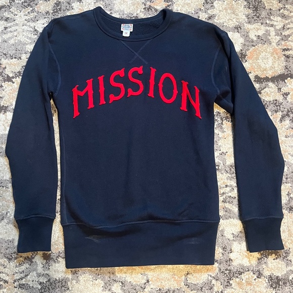 Oversized Sweater - Picture 1 of 3